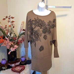 NWOT LUXX Floral Designed Stretchy Cardigan Knit Dress Batwing Sleeve Sweater